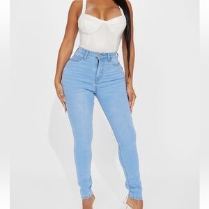 FASHION NOVA Booty Lifting High Rise Stretch Skinny Jeans Size 15 NWT